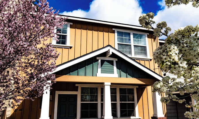 Midtown House | Eat-Sleep-Stroll-Repeat! Walkable Midtown 2BR Home