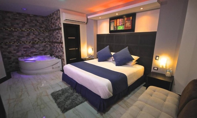 Santo Domingo de los Colorados Hotel | HOTEL GOLDEN VISTA