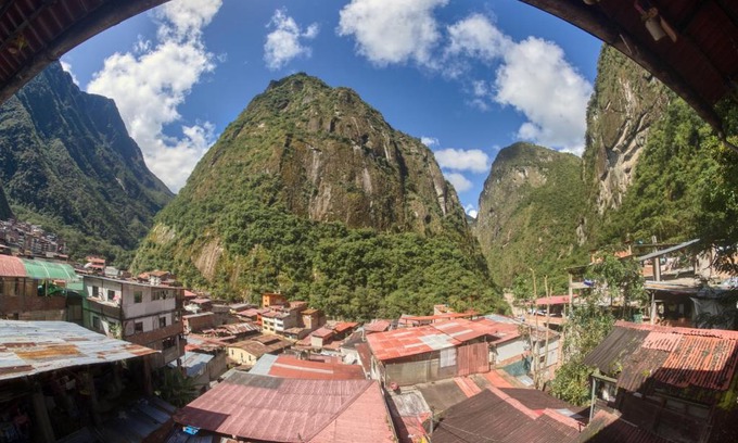 Aguas Calientes Hotel | ECO ART Best view Machu Picchu