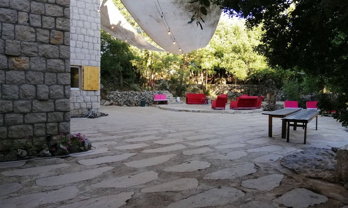 Ashqout House | Ecofriendly guesthouse surrounded by nature