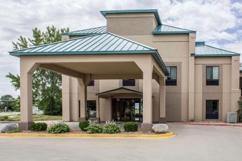 Ankeny Cabin | Econo Lodge Ankeny - Des Moines