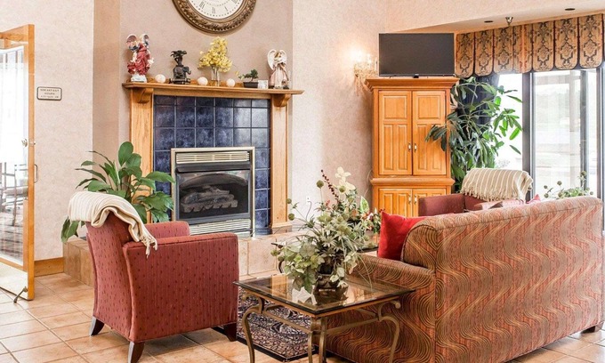 Newport Hotel | Econo Lodge Newport West