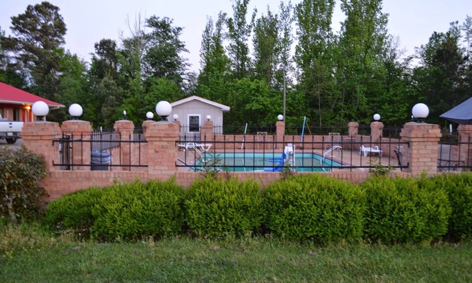 Carthage Hotel | Economy Inn