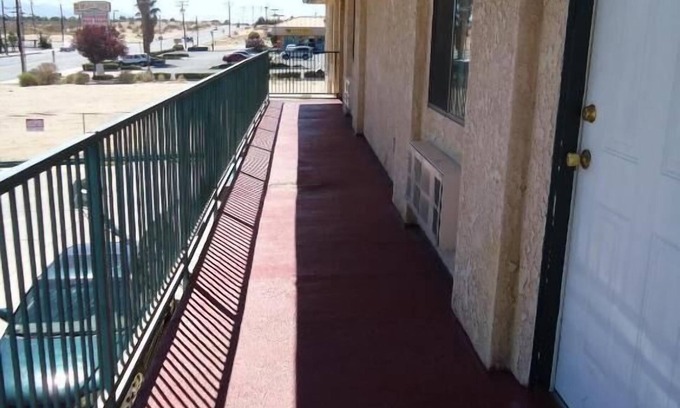 Victorville Hotel | Economy Inn Victorville