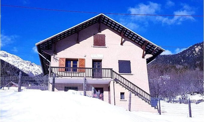 Saint-Martin-de-Queyrieres House | Ecrin de la Salcette