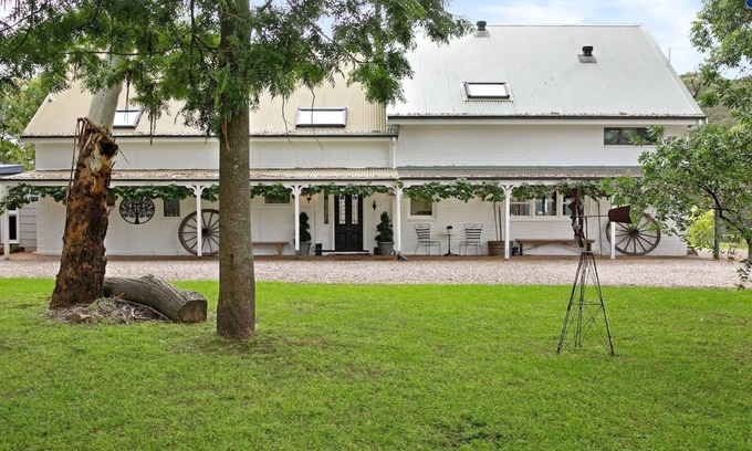 Exeter House | Eden Farm – luxurious farmhouse accommodation with an abundance of space and charm