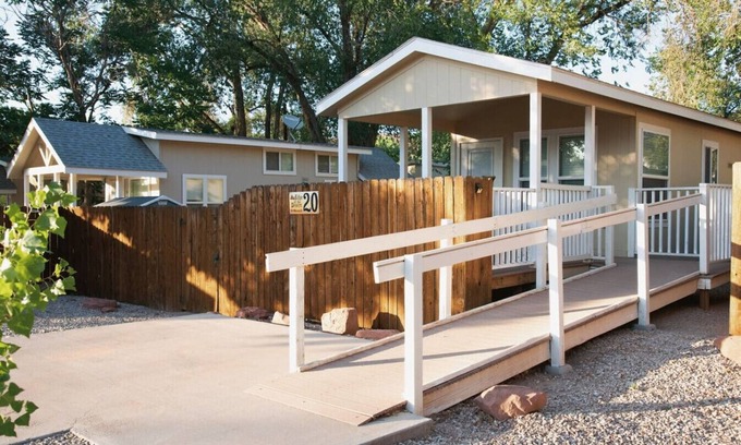 Moab House | Edge of the Desert Juniper Grove Cabin #20