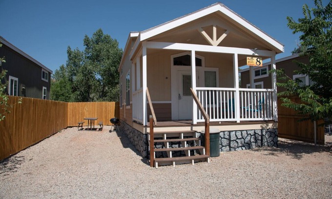 Moab House | Edge of the Desert La Sal Vista Cabin #08