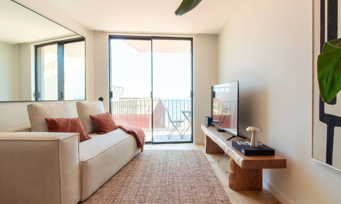Foz do Douro Apartment | EDiTiON 309 - Beachfront Apartment by LovelyStay