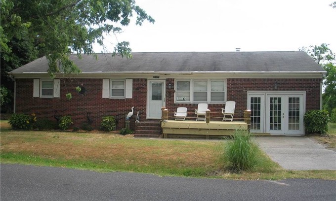 Deep Hole House | Eel Creek Escape - Water Front - Water Access - Screened Porch NO LINENS