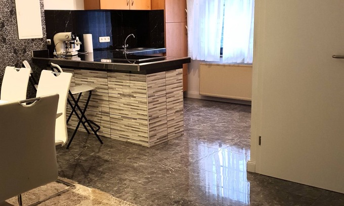 Euskirchen Apartment | Eifeler Romantiksuite Euskirchen Apartment Imperiale