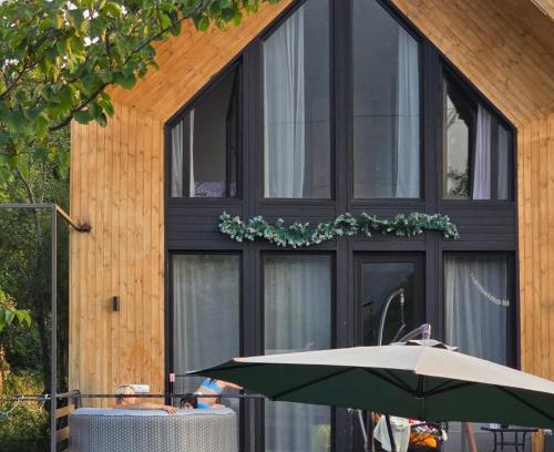 Likani Ski Chalet | Eiffel Bridge