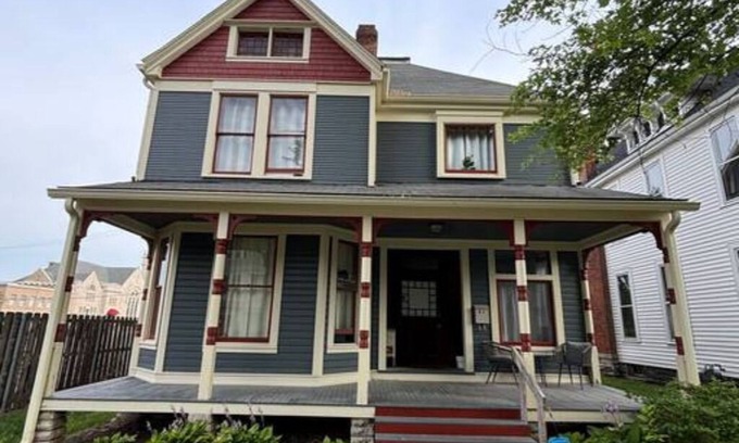 Chillicothe House | Eighty Three-Historic Downtown