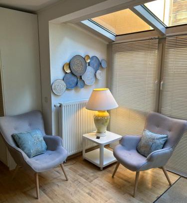 Kleinmachnow Apartment | Einliegerwohnung mit Wintergarten (EG)