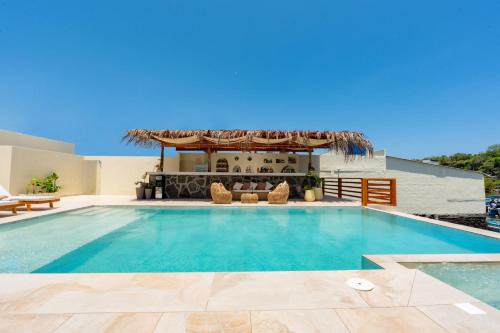 Bahia de la Academia Hotel | El Barranco Galapagos