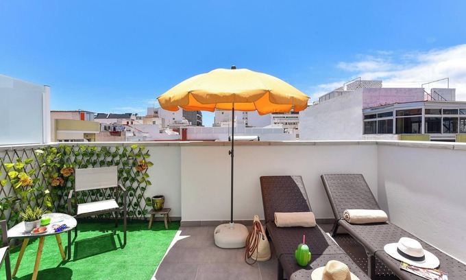 Las Palmas de Gran Canaria Apartment | El Corazon en el Puerto I by VillaGranCanaria