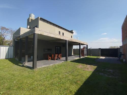 Tristan Suarez House | El rancho de la familia