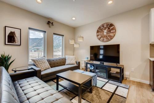 Georgetown House | Elbert's Escape Sleeps 8 Lakefront Views