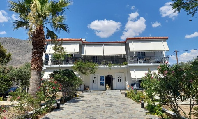 Galaxidi Apartment | Elea Guesthouse