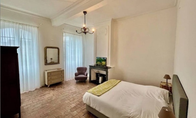 Saint-Hippolyte-du-Fort House | Elegant 18th-Century Townhouse with Pool & Gardens