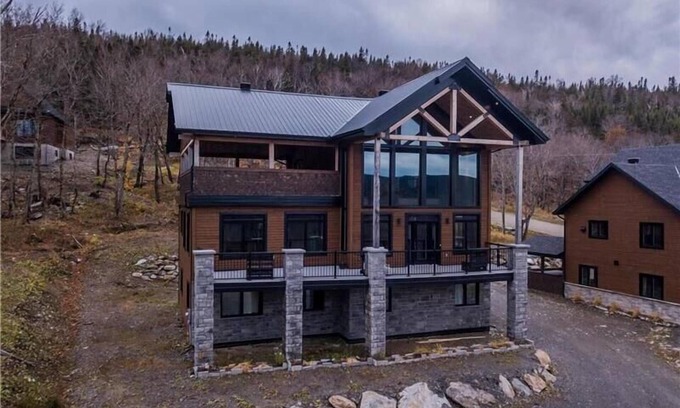 Saint-Philemon Ski Chalet | Elegance | Luxe des montagnes avec Spa