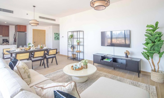 Dubai Apartment | Elegant 2BR in La Mer Facing the Dubai Skyline!