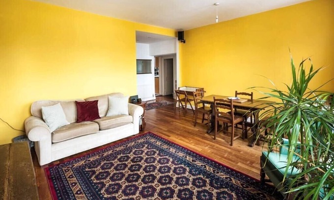 Hammersmith and Fulham Apartment | Elegant and Peaceful 2BD apt - Barons Court/London