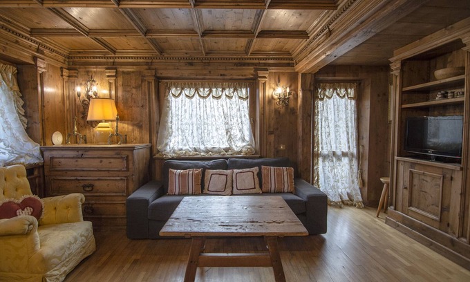 San Vito di Cadore Apartment | Elegant apartament in central area - 6 beds - WIFI