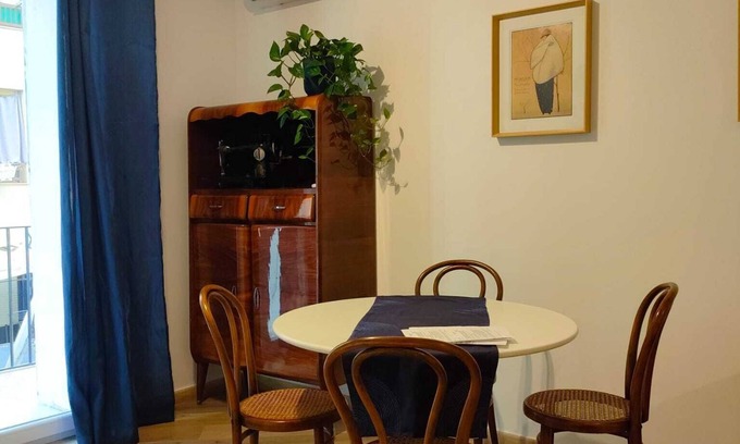 Corso dei Mille - Sant'Erasmo Apartment | Elegant apartment in the historic center of Palermo in Art Nouveau style
