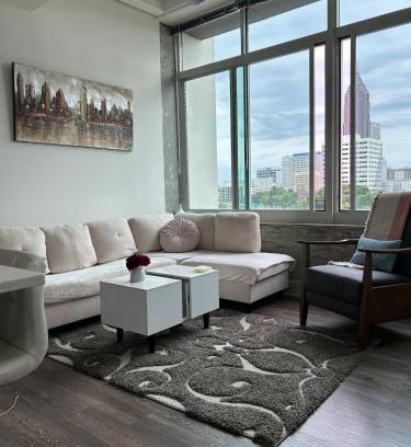 Almont Apartment | Elegant City Escape ,Steps to Hotspots