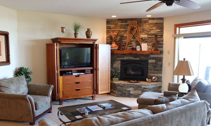 Sugar Mountain Condo | Elegant Condo w/ Updated Kitchen and Central A/C