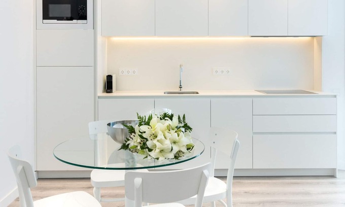 Los Llanos Apartment | Elegant Suite in an unbeatable location