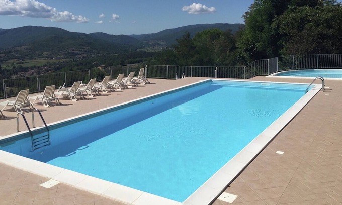 Citerna House | Elegant holiday home in a Citerna with swimming pool