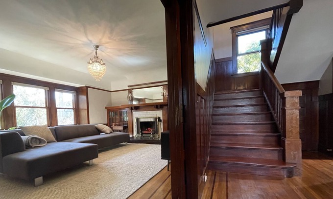 North Berkeley House | Elegant North Berkeley Home Prime Location!