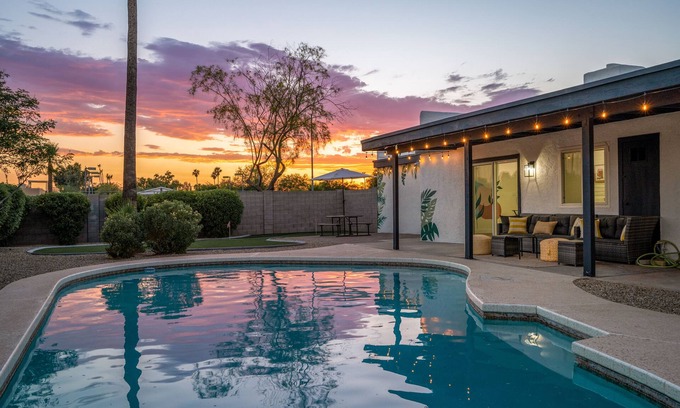 Shea North Estates House | Elegant! Scottsdale Vacation home - Pool w/ Outdoor Games!