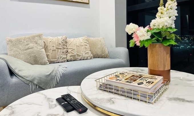 Carlton South Apartment | Elegant Stay in Carlton – Melbourne's Gem!