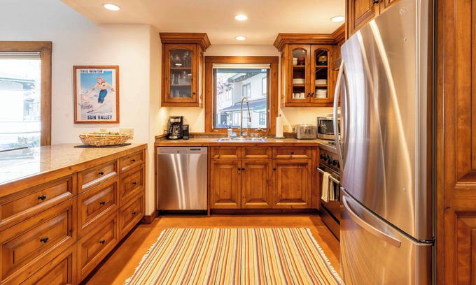 Warm Springs Condo | Elegant Three Suite Condo Steps to Warm Springs Lodge