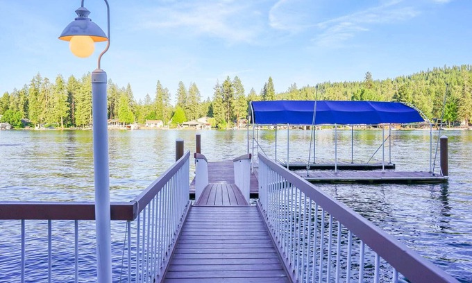 Post Falls House | Elegant Waterfront Retreat | Dock, Deck & Spa Bath