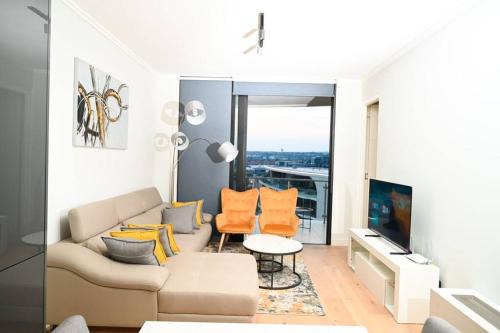 Greater Johannesburg Metropolitan Area Apartment | Elegant-World Ellipse Waterfall