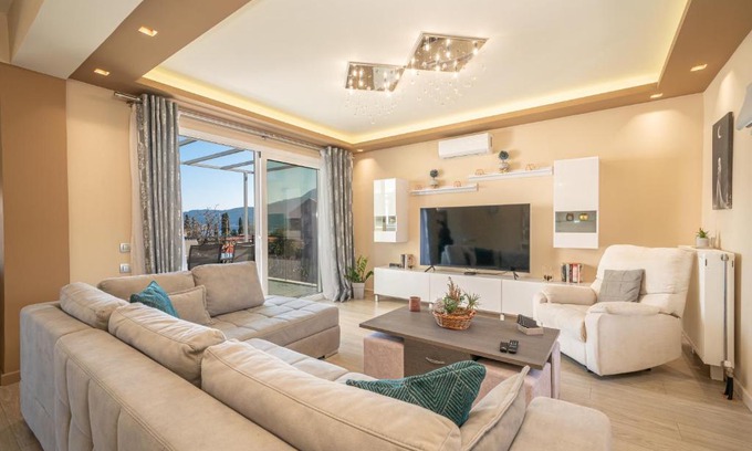 Karavomylos Apartment | Eleni's house