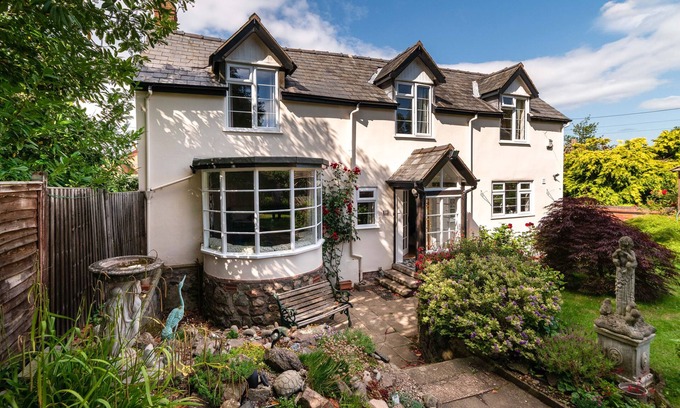 Malvern Cottage | Eleri Cottage