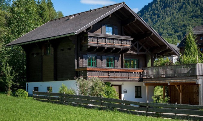 Bad Aussee House | Elevated and quiet location on the outskirts of Bad Aussee