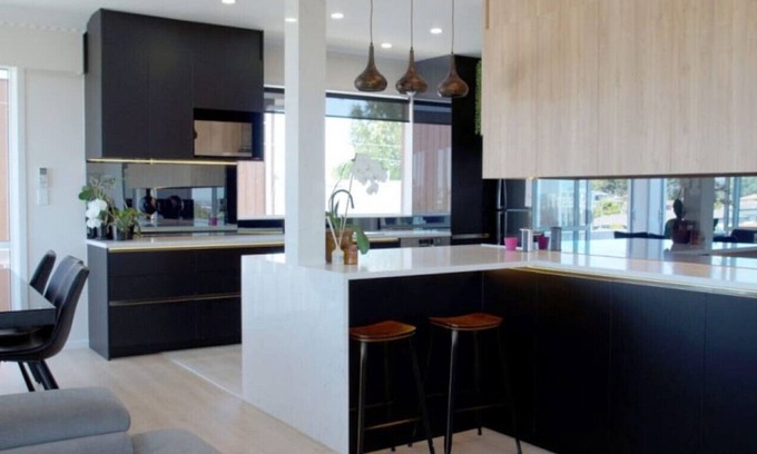 Massey House | Elevated Western Views