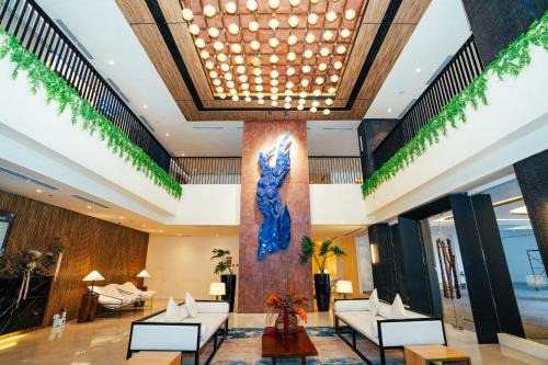 Dasmarinas Hotel | Elijah Hotel