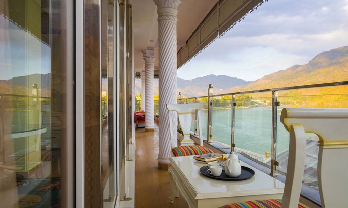 Rishikesh Hotel | ELIVAAS BYDM The Ganges 2 BHK Glasshouse Villa With Pvt Pool, Lift & Bar