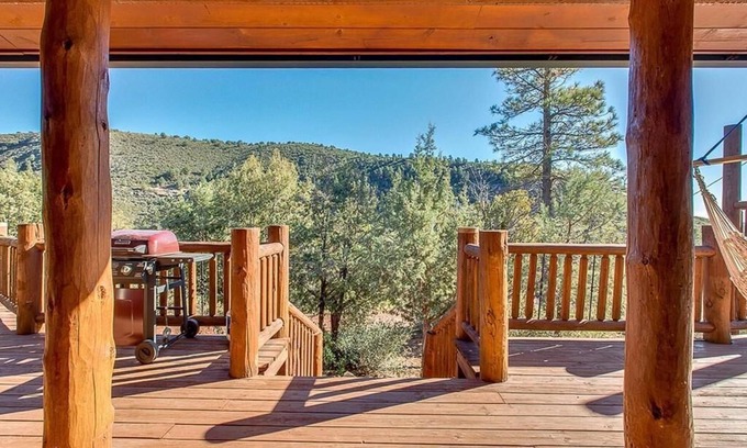 Payson Cabin | Elk Surprise Hillside Hideaway