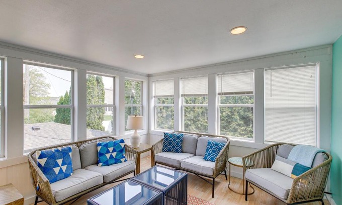 Elkhart Lake House | Elkhart Lake Vacation Rental 3 Mi to Road America!