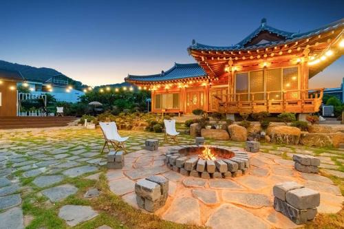 Yeosu House | Ellon Hanok Pension