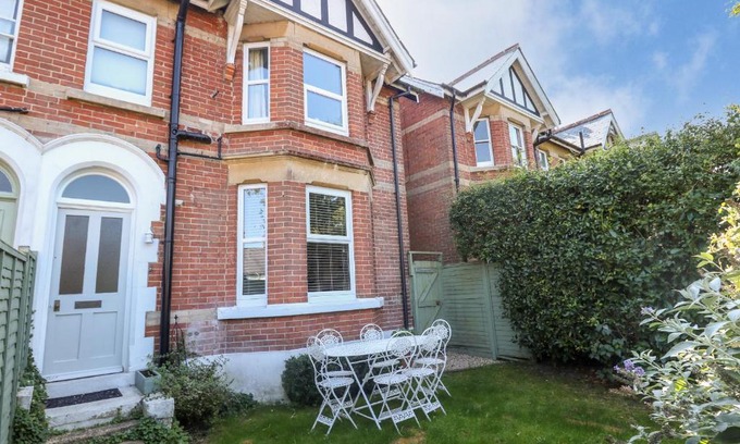 Wareham House | Elm Villa