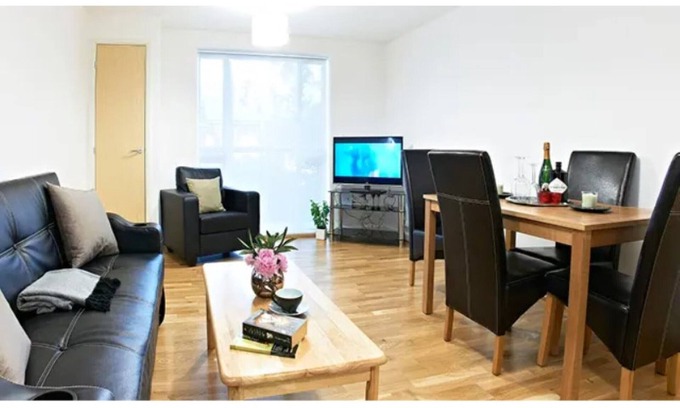 Borehamwood Apartment | Elstree - luxury 2 bedroom, 2 bathroom apartment